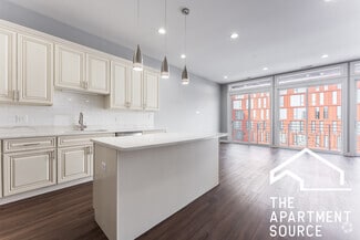 Building Photo - 1335 W Taylor St