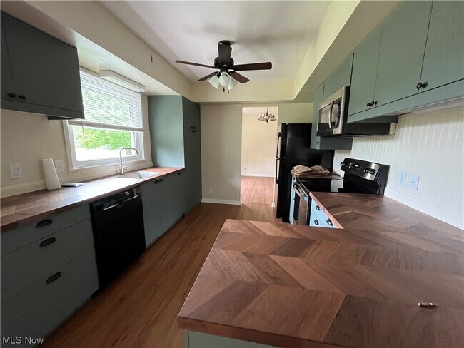 Foto del edificio - 67013 Barrett Hill Rd