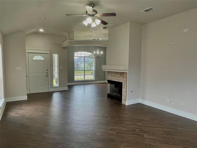 Foto del edificio - 6706 Bluebell Dr