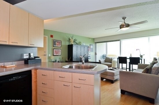 Foto del edificio - 1720 Maple Ave