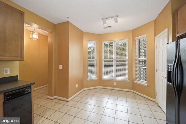 Building Photo - 1024 Leeward Way