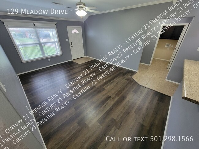 Building Photo - 129 Meadow Dr