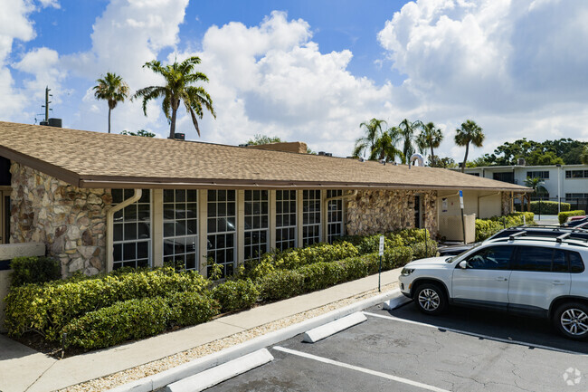 Clubhouse and Leasing Office - Nautica Apartments
