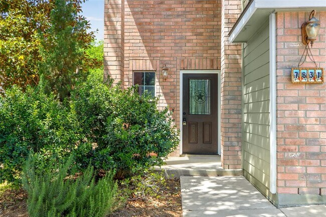 Foto del edificio - 7831 Saddle Run