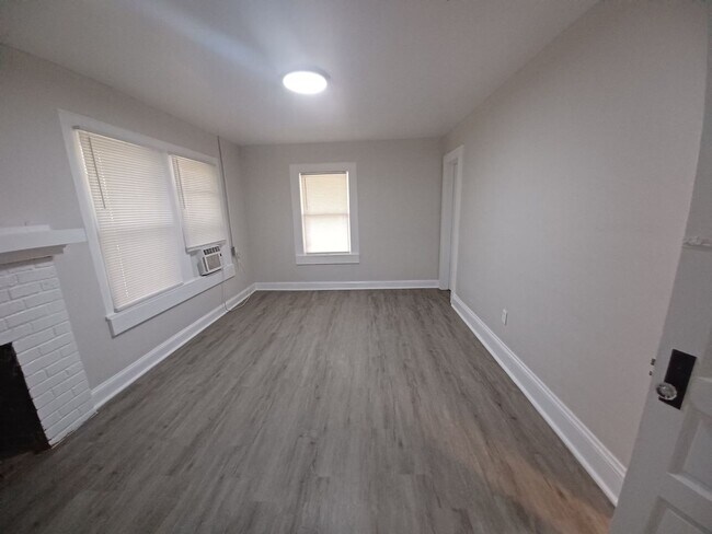 Foto del edificio - 504 W Mahoney St