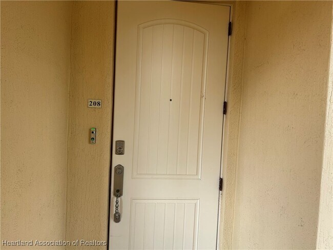 Foto del edificio - 2351 Lakeview Dr