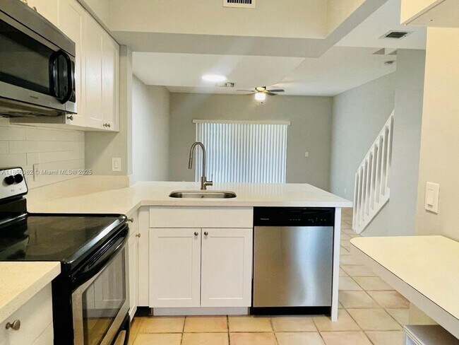 Building Photo - 48 Whitehead Cir