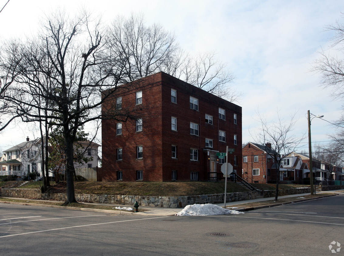 Primary Photo - 463 Newcomb St SE
