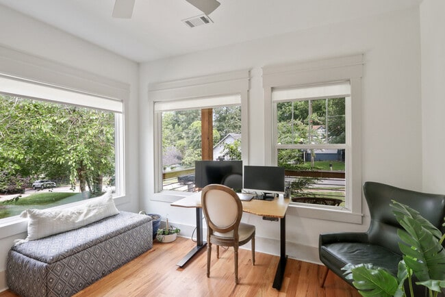 Foto del edificio - 1631 Stanwood Ave SE