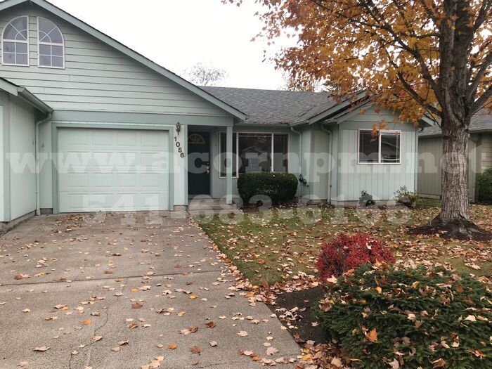 Primary Photo - 1056 Colony Pond Dr