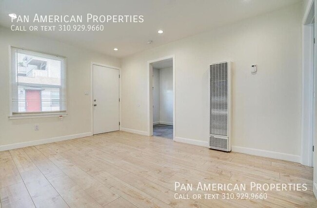 Foto del edificio - 1749 Cedar Ave