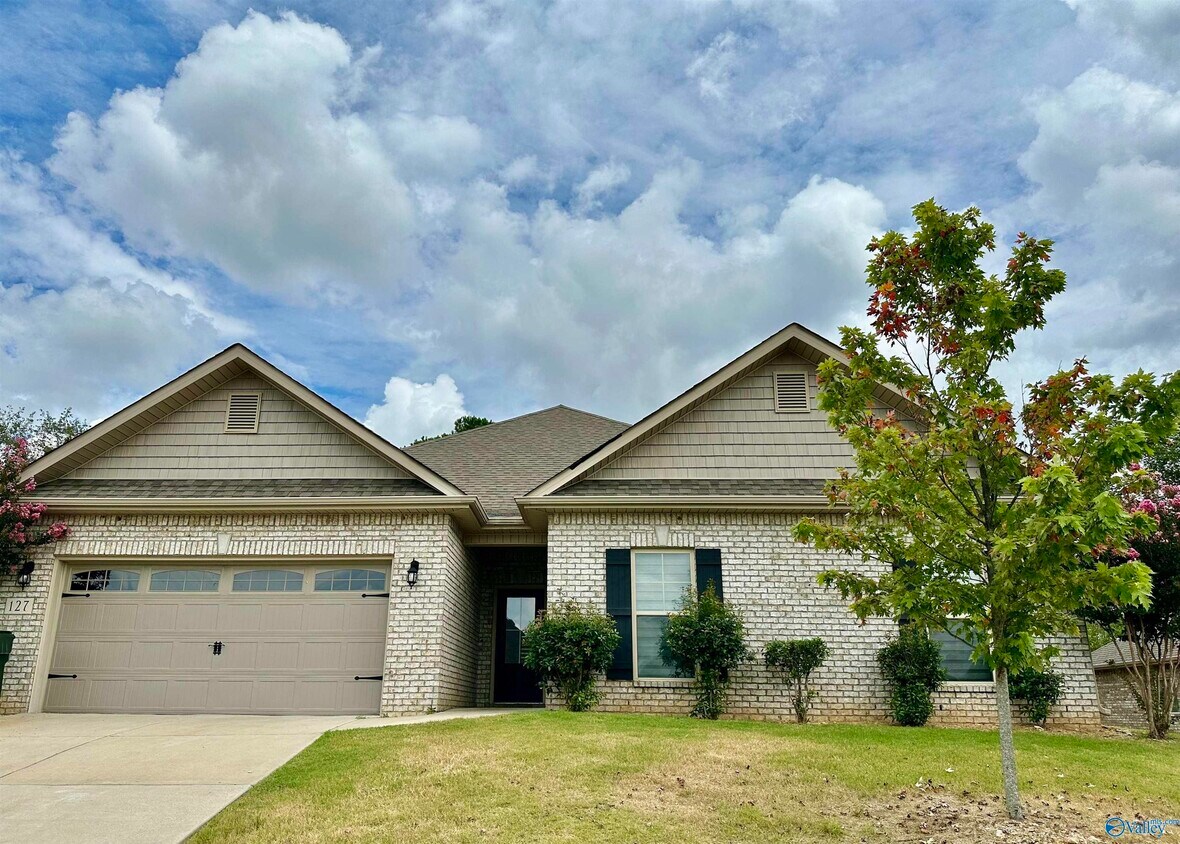 Primary Photo - 127 Melbridge Dr