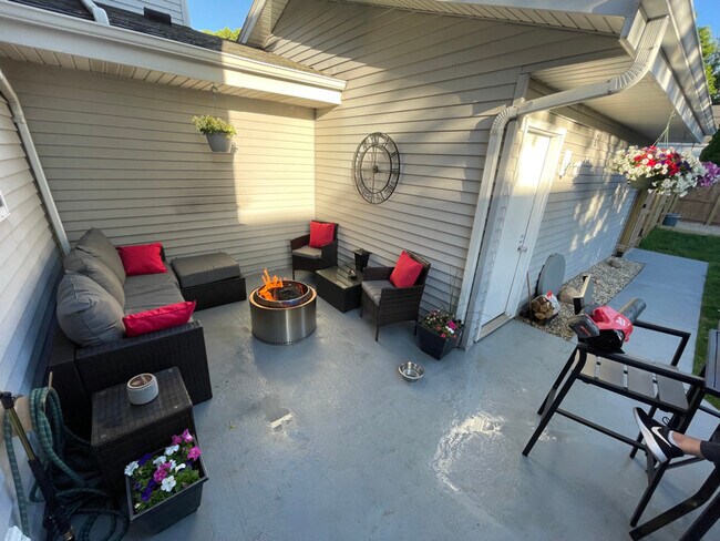 Foto del edificio - 1839 E Euclid Ave