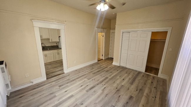 Foto del edificio - 743 S Burlington Ave