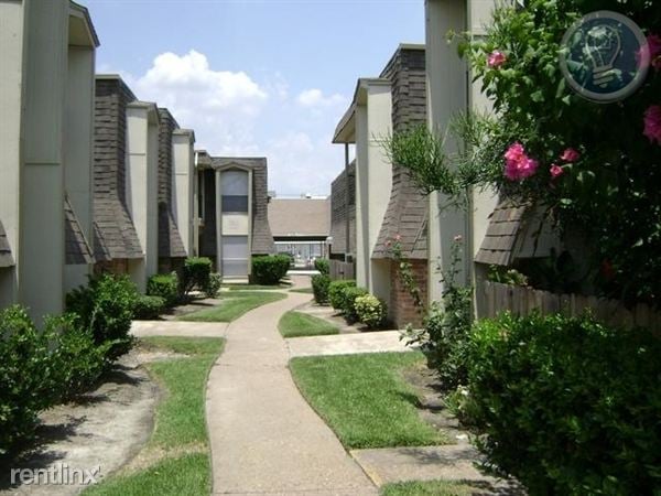 Building Photo - 5310 Lost Forest Dr