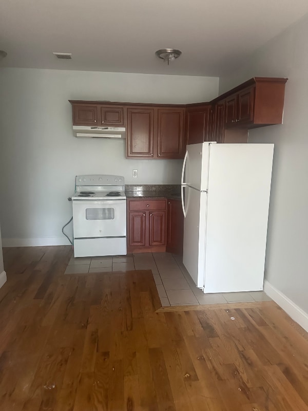 Photo - 866 E 230th St Apartment