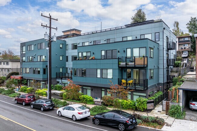 El Lanterman - Lanterman Apartments