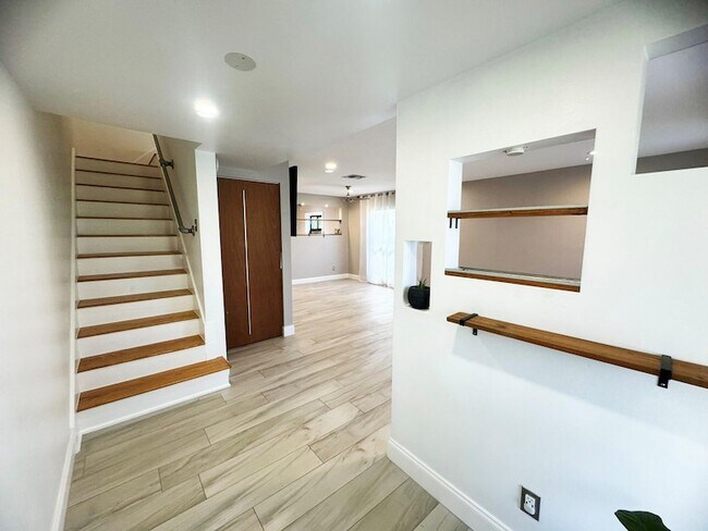 Foto del edificio - 321 Sandtree Dr