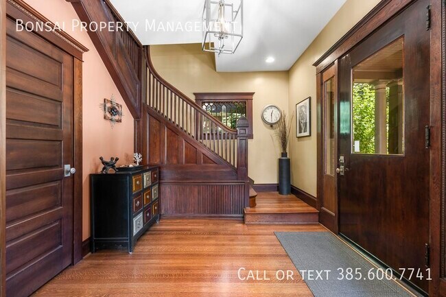 Foto del edificio - Immaculate Fully Furnished Single Family Home