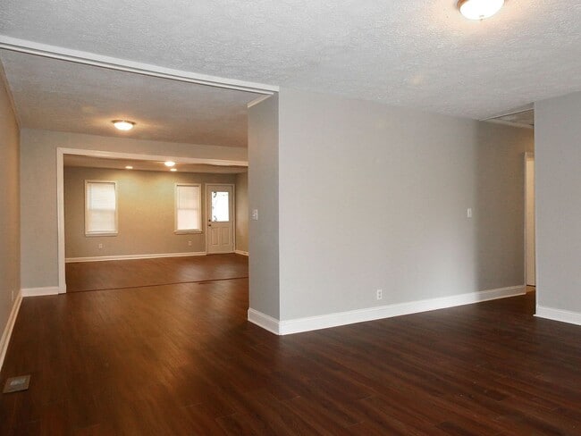 Photo - 9813 East Ave House