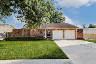 Building Photo - 22219 Elsinore Dr