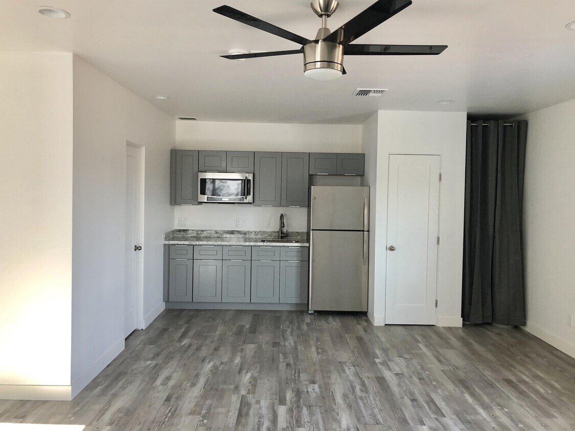 144 Navajo Dr Unit B, Sedona, AZ 86336 Room for Rent in Sedona, AZ