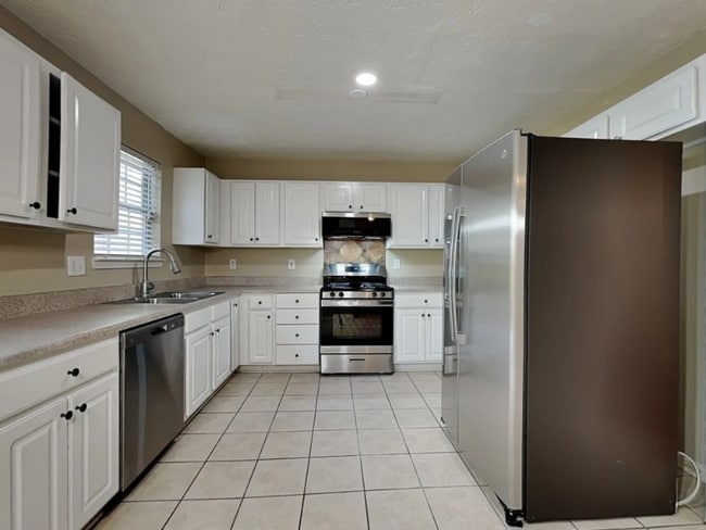 Foto del edificio - 832 Sugar Oak Ln