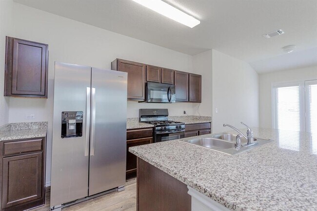 Building Photo - 14904 Ben Davis Dr