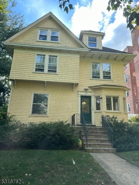 Foto principal - 182 Claremont Ave