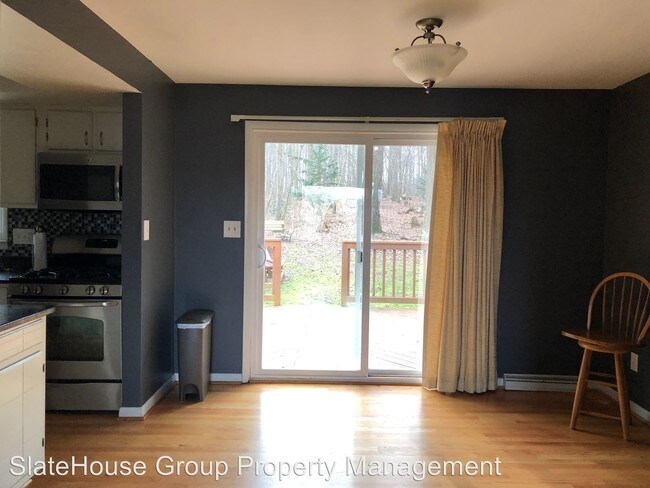 Building Photo - 3 br, 2 bath House - 585 Well Drive EGWST