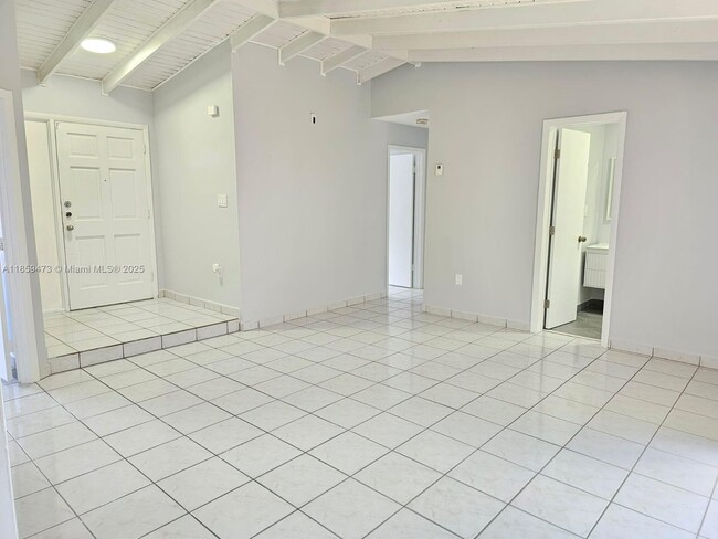 Foto del edificio - 13700 SW 18th Terrace