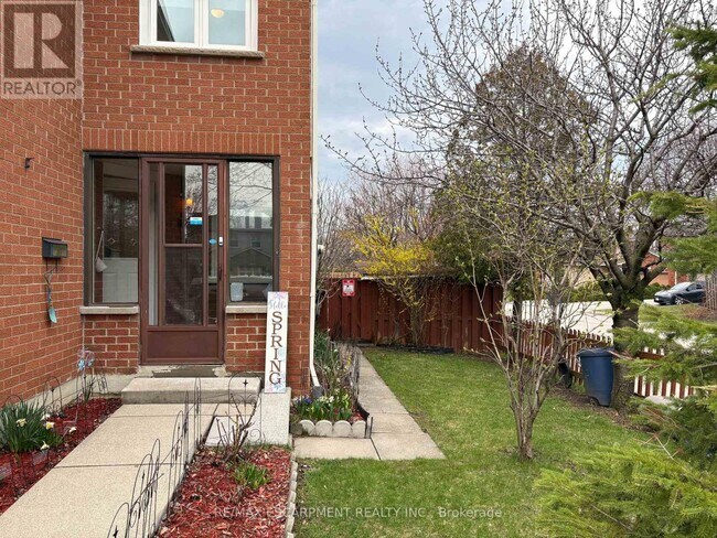 Building Photo - 4313 Lee Dr