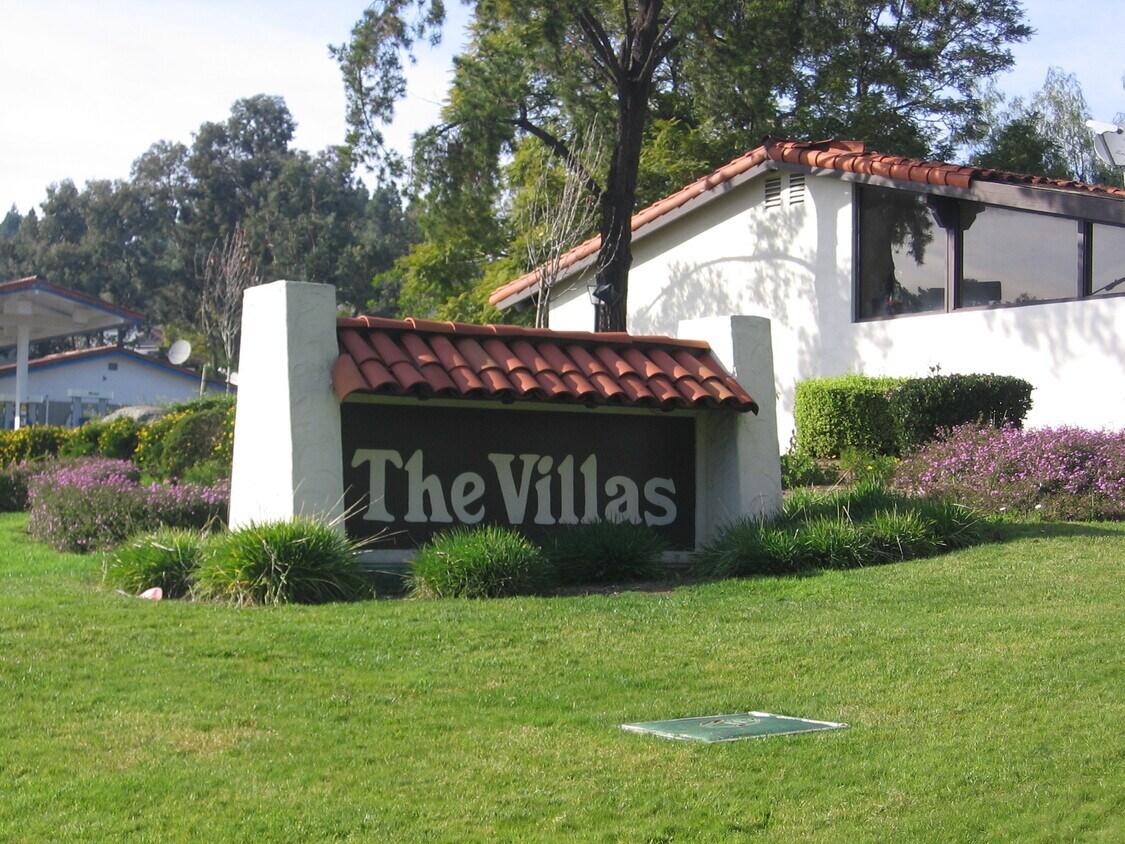 Primary Photo - 11984 Rancho Bernardo Rd