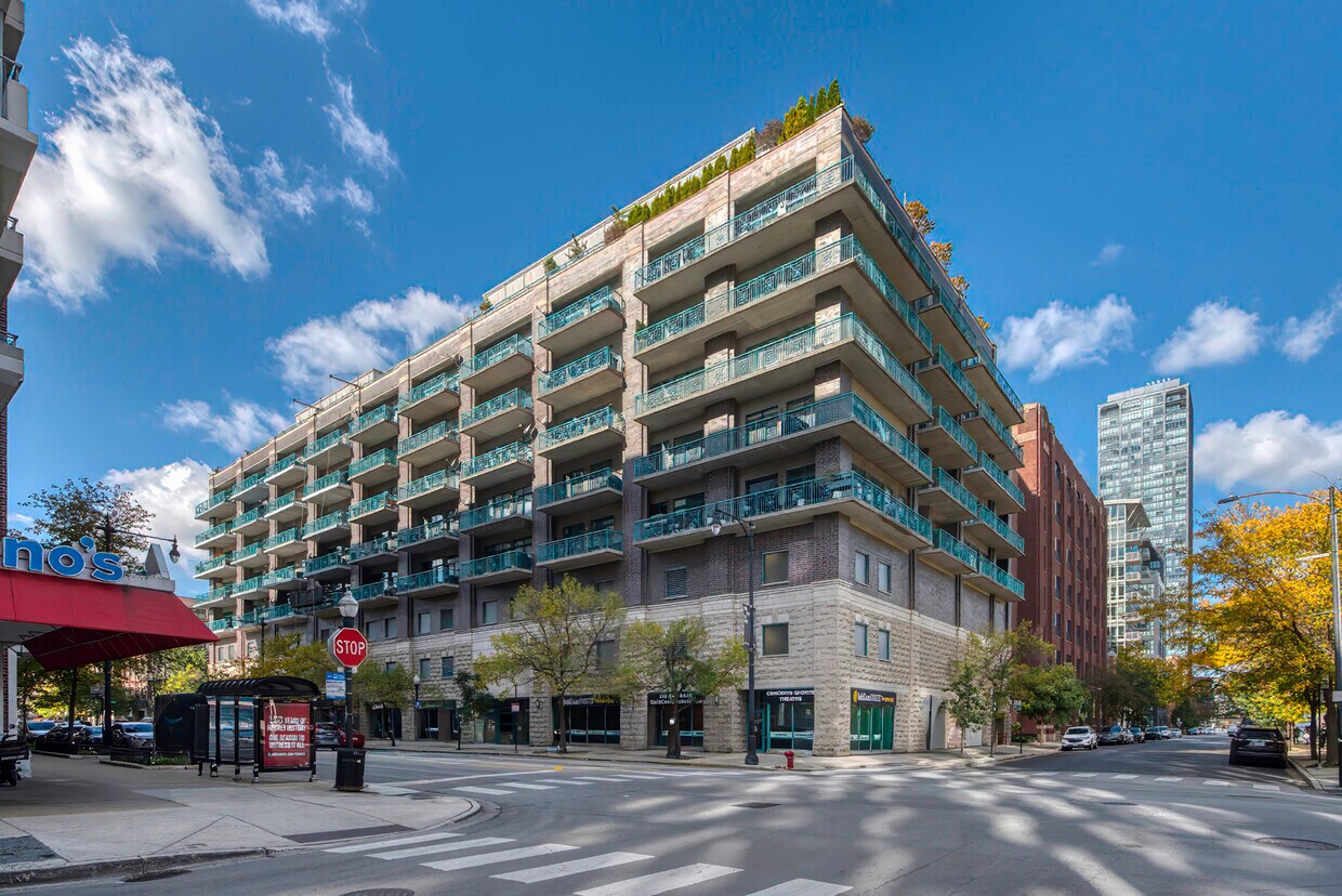 Primary Photo - 910 W Madison St