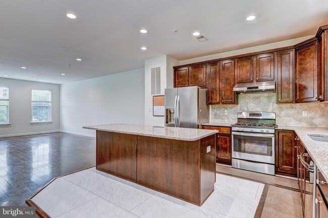 Foto del edificio - 1464 Hickory Ln