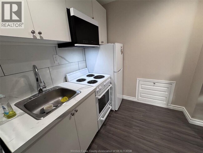 Photo du bâtiment - 1527 Pierre Ave