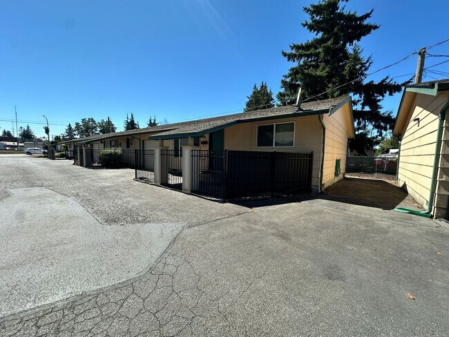 Foto del edificio - upgraded 2 bedroom 1 bath condo in downtow...