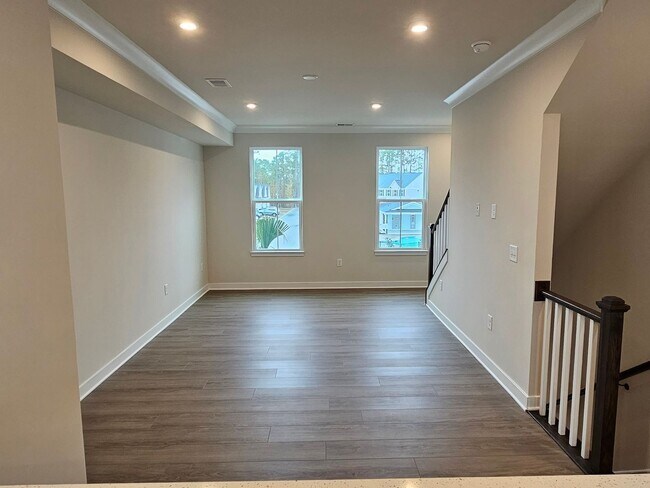 Foto del edificio - Luxurious 3 bedroom 4 bathroom  Townhome i...