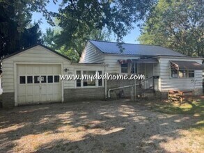 Building Photo - 2203 Rehm Dr