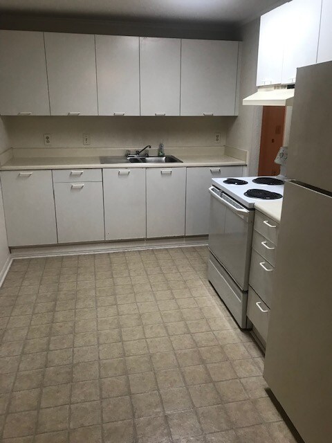 Building Photo - 15126 Pine Meadows Dr
