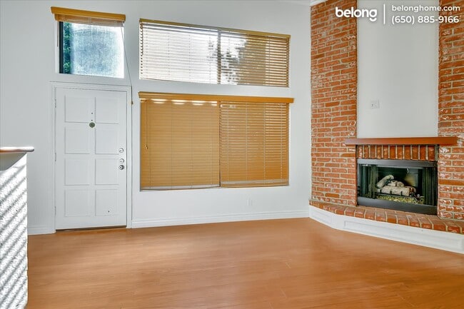 Foto del edificio - 20224 Sherman Way