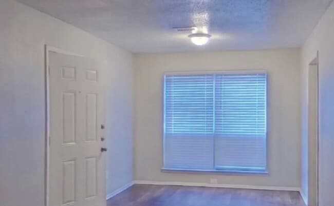 Photo - AVAILABLE NOW READY TO MOVE IN House