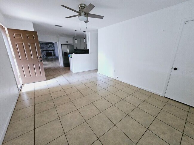 Foto del edificio - 225 W Carter Rd