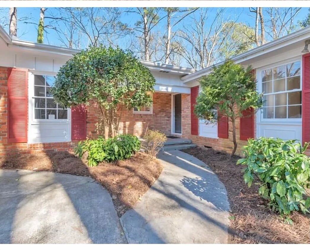 Photo - 2493 Shallowford Rd (Atlanta, GA)