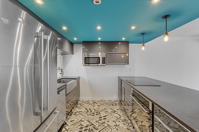 Foto del edificio - 100 Ocean Ln Dr