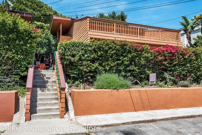 Building Photo - 419 Alameda Padre Serra