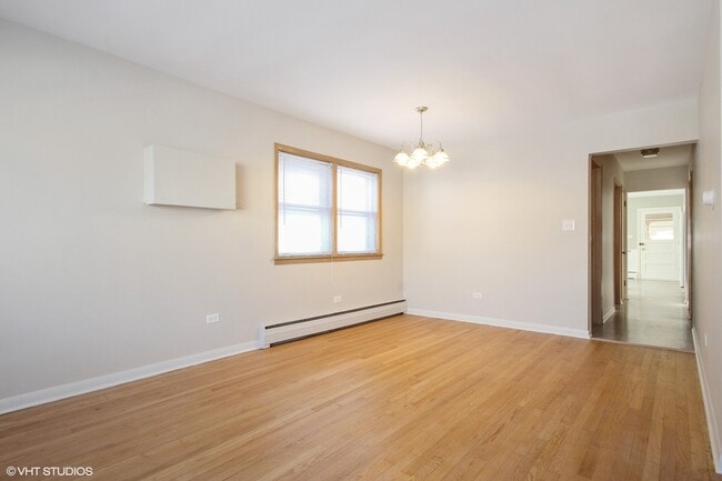 Foto del edificio - 8317 W Summerdale Ave