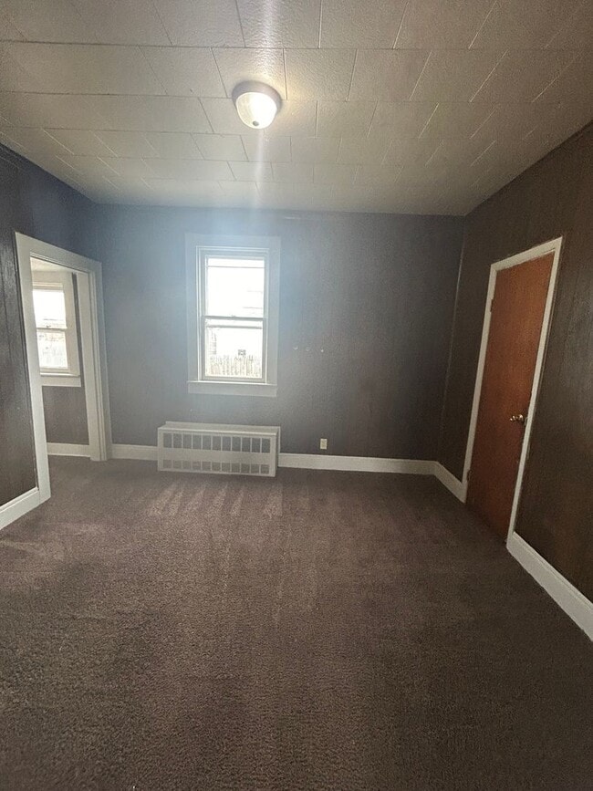 Building Photo - 2519 Holton Ave