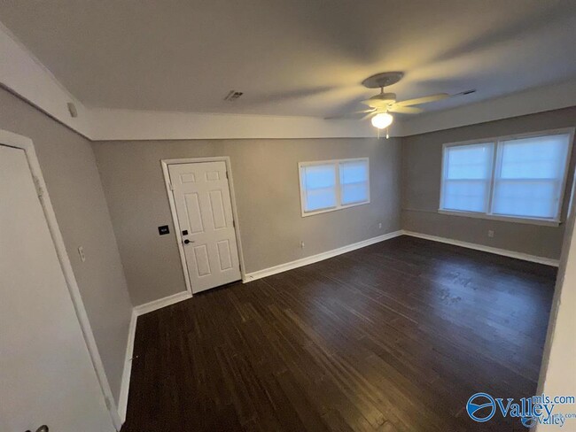 Building Photo - 3415 Mimosa Ln NW