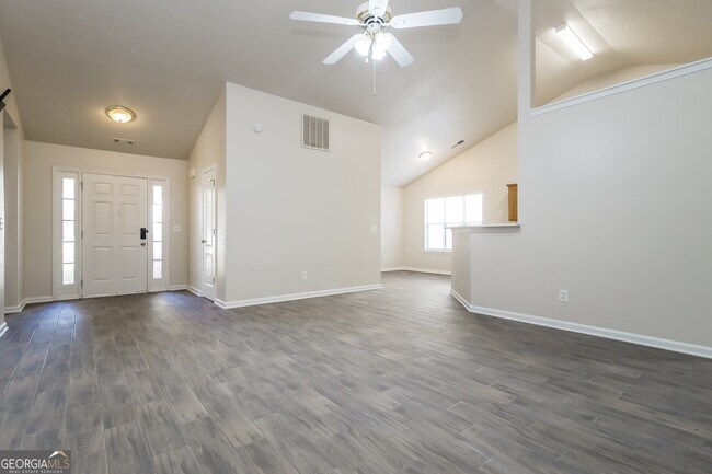 Foto del edificio - 6190 Winston Trce